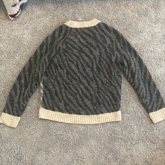 Parker Bella Zebra Pattern Gray and Cream Sweater - Picture 9 of 9